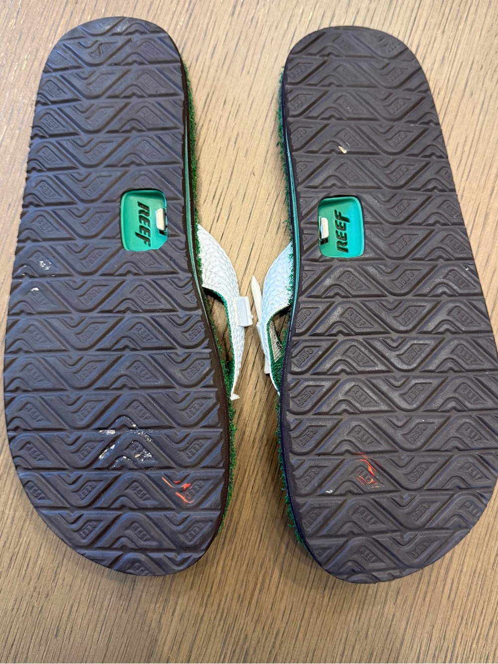 Reef Mulligan II Golf Flip Flops Sandals Turf Grass Bottle Opener Mens SZ 10 - Picture 6 of 13